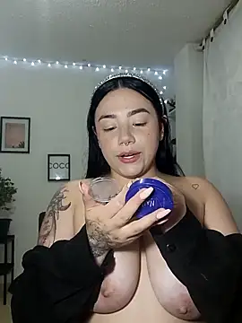 helena smith online show from 18, 3, 2025