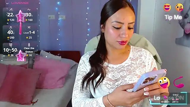 Paulina 627 online show from 17, 10, 2025