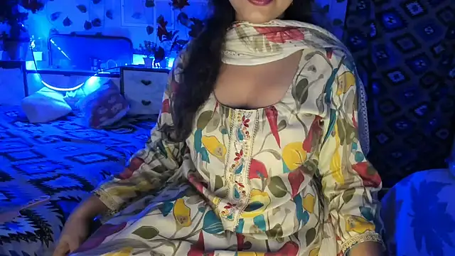 aarjulove online show from 17, 7, 2026