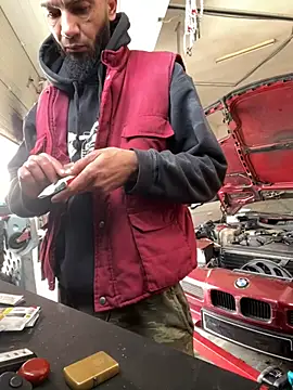 Snapshot of donnuozfutura chatting on 13, 2, 2025 donnuozfutura online show from 13, 2, 2025