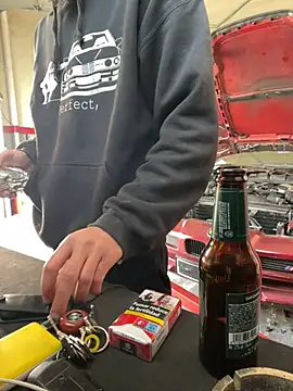 Snapshot of donnuozfutura chatting on 28, 2, 2025 donnuozfutura online show from 28, 2, 2025