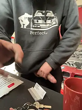 Snapshot of donnuozfutura chatting on 6, 3, 2025 donnuozfutura online show from 6, 3, 2025