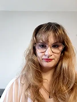 Snapshot of PrincesseMalicia chatting on 5, 2, 2026 PrincesseMalicia online show from 5, 2, 2026