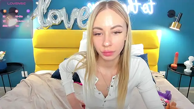 Snapshot of Diana_Garrett chatting on 1, 3, 2025 Diana Garrett online show from 1, 3, 2025