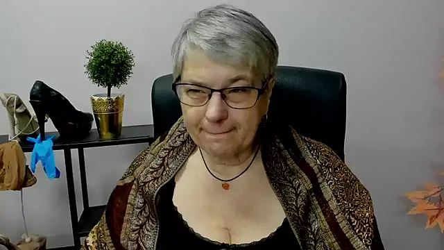 IrisDream online show from 3, 1, 2025