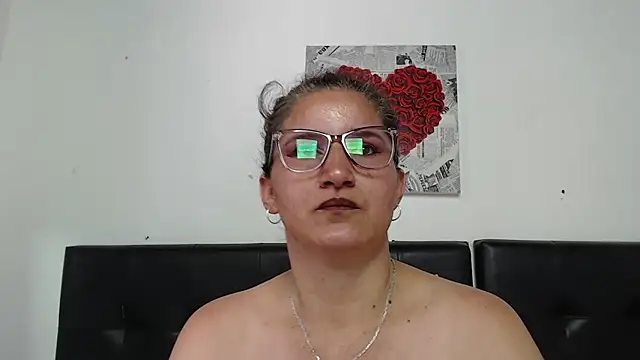 Angelinna Milf online show from 14, 10, 2025