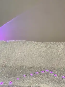 cutte dora online show from 4, 2, 2026