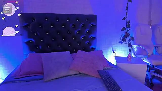 Snapshot of ZoeHarris chatting on 10, 2, 2026 ZoeHarris online show from 10, 2, 2026