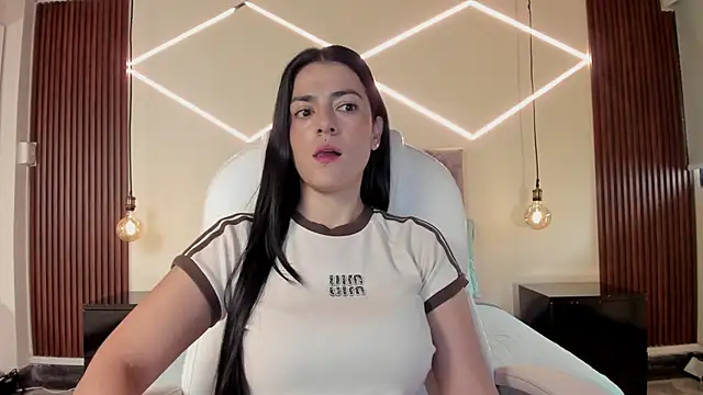 BellaClaiir online show from 12, 3, 2026