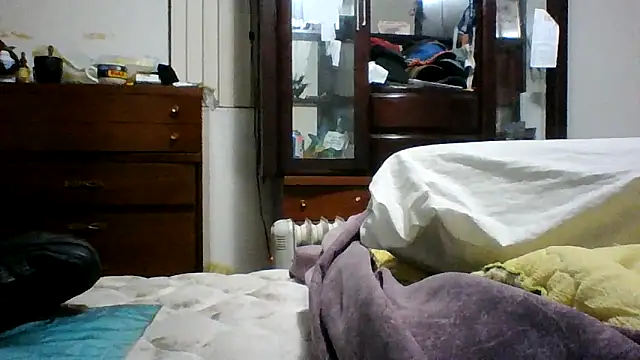 Snapshot of Emilylyn2501 chatting on 21, 12, 2024 Emilylyn2501 online show from 21, 12, 2024