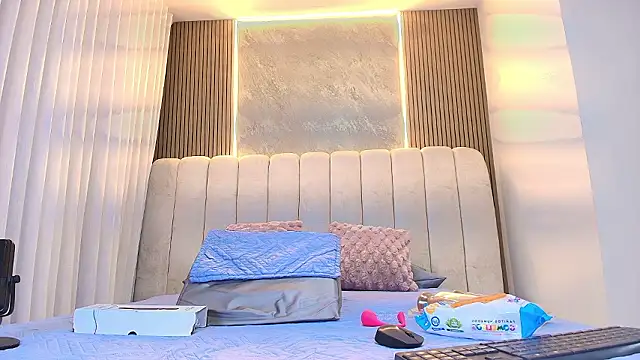 kata hazel online show from 20, 2, 2026