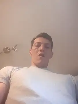 Snapshot of gigolopez1 chatting on 1, 2, 2025 gigolopez1 online show from 1, 2, 2025