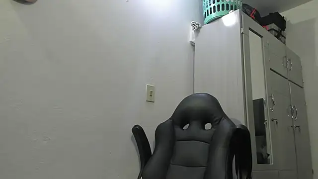 Snapshot of Lyon_vach chatting on 30, 12, 2024 Lyon vach online show from 30, 12, 2024