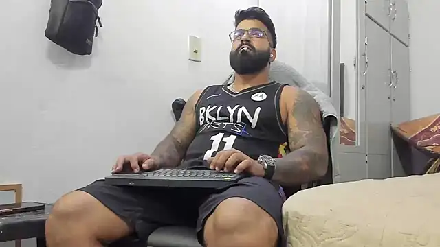 Snapshot of Lyon_vach chatting on 12, 1, 2025 Lyon vach online show from 12, 1, 2025
