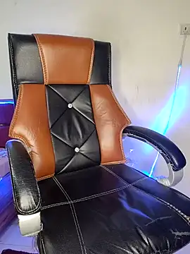 Snapshot of Black-Pearll chatting on 7, 2, 2025 Black-Pearll online show from 7, 2, 2025