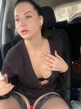 Snapshot of Roxana-Sexy chatting on 18, 12, 2025 Roxana-Sexy online show from 18, 12, 2025