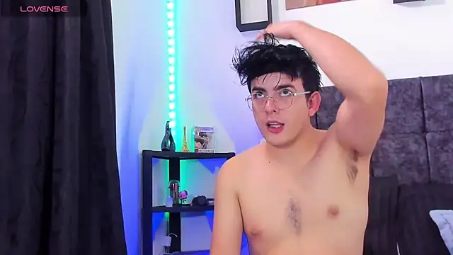 nolan twink1 online show from 15, 4, 2026