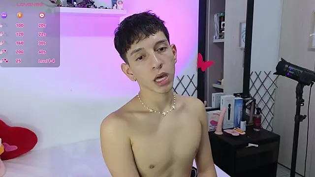 Snapshot of milky__boy_ chatting on 5, 3, 2025 milky boy online show from 5, 3, 2025