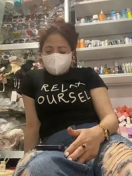 Snapshot of Cesywet chatting on 28, 2, 2025 Cesywet online show from 28, 2, 2025