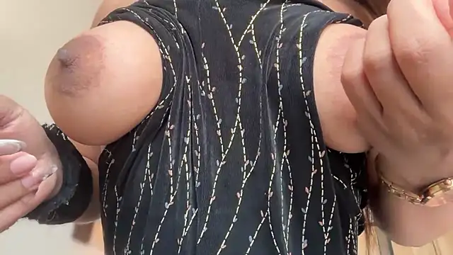 Hotty-Sana online show from 12, 4, 2026