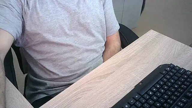 Snapshot of zebymasry chatting on 29, 10, 2025 zebymasry online show from 29, 10, 2025