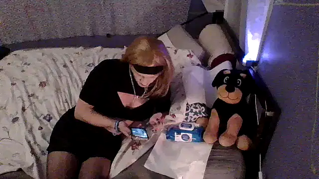 MizzAmy1 online show from 4, 1, 2025