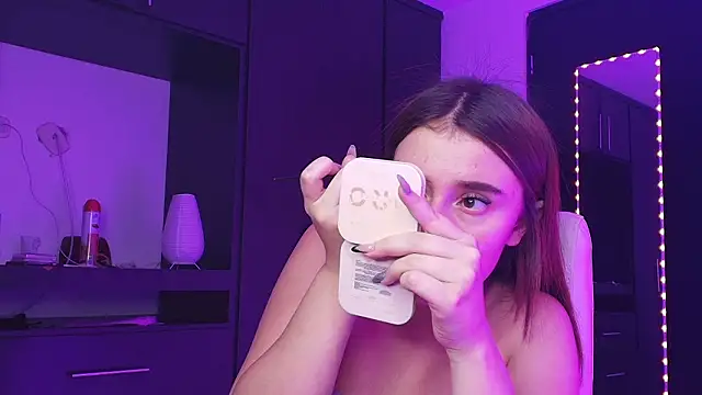 TinaJonnes  online show from 12, 3, 2026