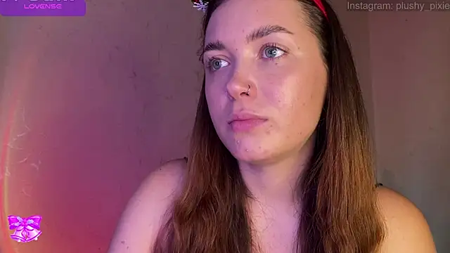 Snapshot of plushy_pixie chatting on 13, 12, 2024 plushy pixie online show from 13, 12, 2024