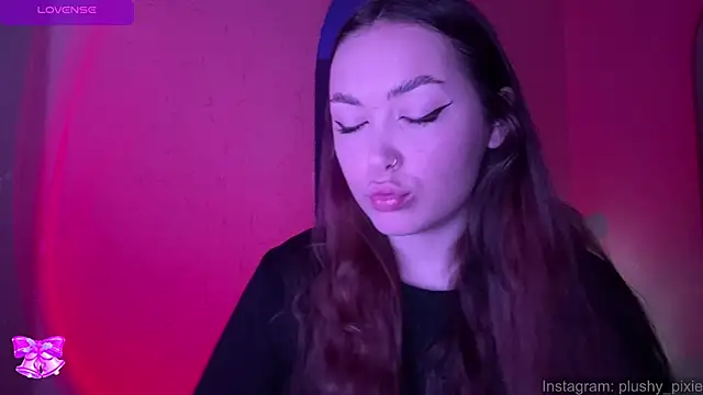 Snapshot of plushy_pixie chatting on 23, 12, 2024 plushy pixie online show from 23, 12, 2024