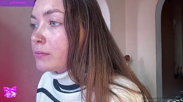 Snapshot of plushy_pixie chatting on 27, 12, 2024 plushy pixie online show from 27, 12, 2024