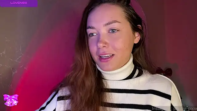 Snapshot of plushy_pixie chatting on 28, 12, 2024 plushy pixie online show from 28, 12, 2024