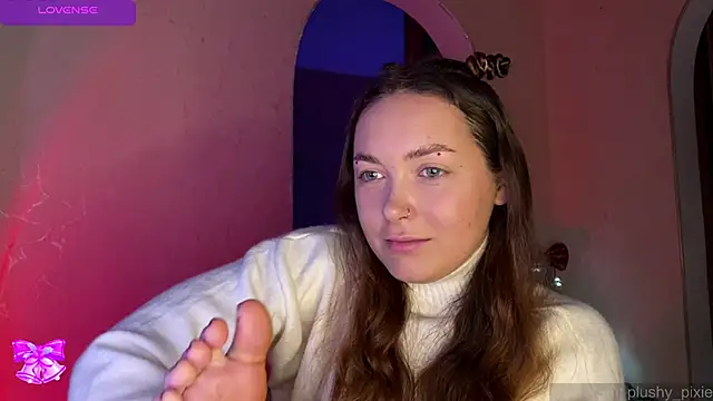 Snapshot of plushy_pixie chatting on 29, 12, 2024 plushy pixie online show from 29, 12, 2024