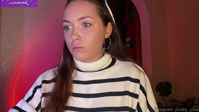 Snapshot of plushy_pixie chatting on 6, 1, 2025 plushy pixie online show from 6, 1, 2025