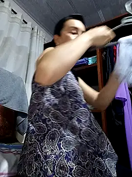 Samantha Sullivan  online show from 13, 9, 2025