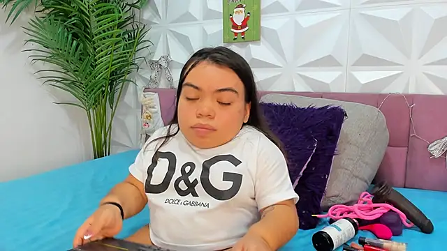 Snapshot of Michelle_Brooks chatting on 20, 12, 2024 Michelle Brooks online show from 20, 12, 2024