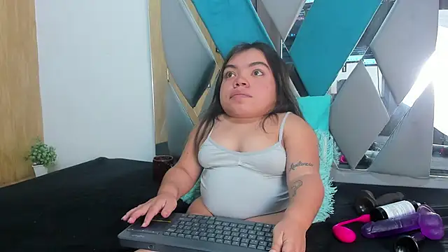 Snapshot of Michelle_Brooks chatting on 16, 1, 2025 Michelle Brooks online show from 16, 1, 2025