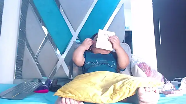 Snapshot of Michelle_Brooks chatting on 14, 11, 2025 Michelle Brooks online show from 14, 11, 2025