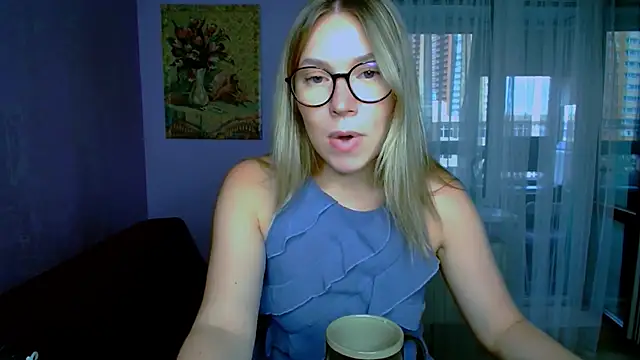 Snapshot of TaylorBre chatting on 10, 9, 2025 TaylorBre online show from 10, 9, 2025