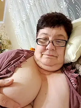 Snapshot of YourGoddess555 chatting on 2, 3, 2025 YourGoddess555 online show from 2, 3, 2025