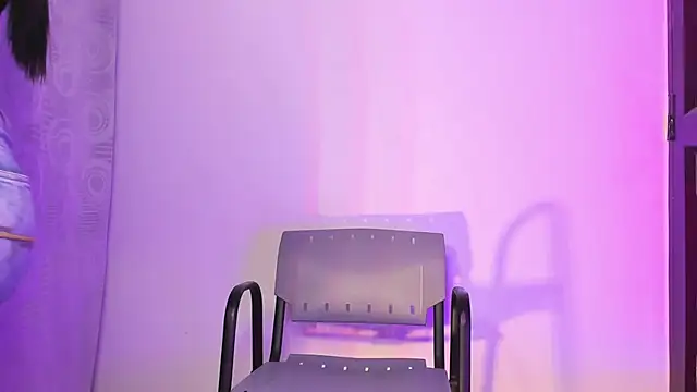 Snapshot of Monica_lopez chatting on 4, 1, 2025 Monica lopez online show from 4, 1, 2025