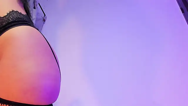 Snapshot of Monica_lopez chatting on 8, 1, 2025 Monica lopez online show from 8, 1, 2025