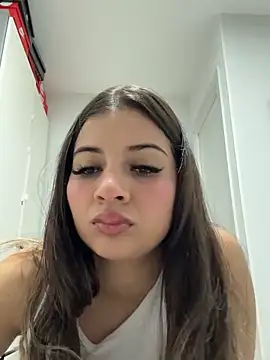 Snapshot of AnitaKariri chatting on 14, 2, 2025 AnitaKariri online show from 14, 2, 2025