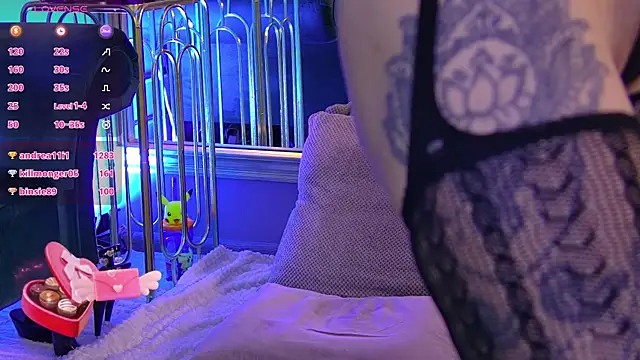 SerenaReese online show from 27, 2, 2025