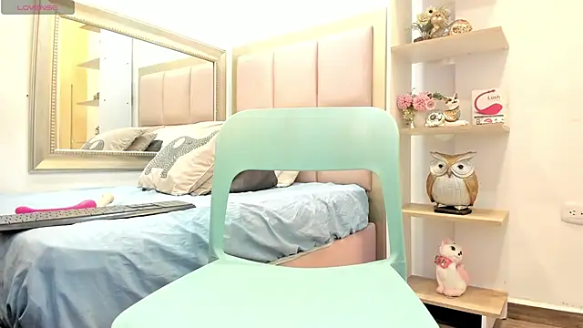 Snapshot of Genesis_Sanders chatting on 5, 3, 2025 Genesis Sanders online show from 5, 3, 2025