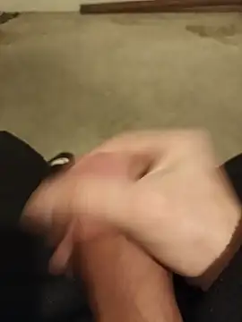 Snapshot of casper0303 chatting on 8, 3, 2025 casper0303 online show from 8, 3, 2025