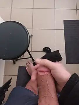 Snapshot of casper0303 chatting on 10, 3, 2025 casper0303 online show from 10, 3, 2025