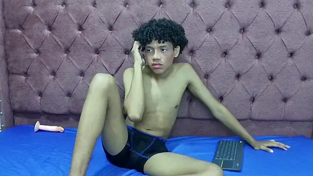 Snapshot of jony_honey chatting on 9, 1, 2025 jony honey online show from 9, 1, 2025