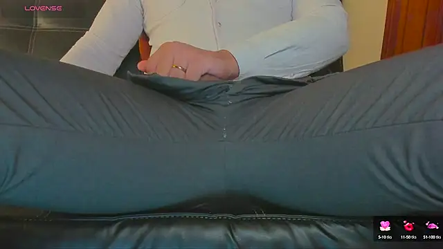 Snapshot of MrLonely02 chatting on 10, 12, 2024 MrLonely02 online show from 10, 12, 2024