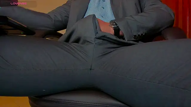 Snapshot of MrLonely02 chatting on 24, 1, 2025 MrLonely02 online show from 24, 1, 2025