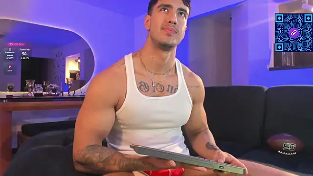 Snapshot of JACOB_MARTINS chatting on 10, 12, 2024 JACOB MARTINS online show from 10, 12, 2024